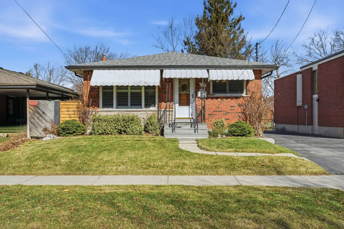 256 Whitney AVE, Hamilton, ON L8S 2G8
