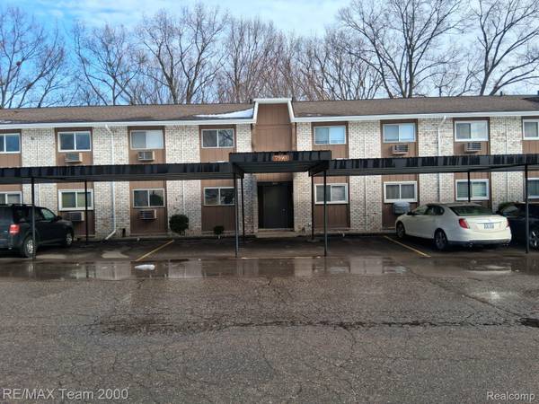 7590 Woodview DR #1,  Westland,  MI 48185