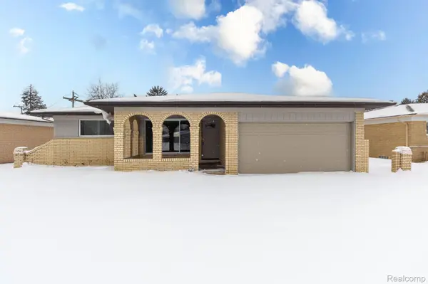 35085 Marina DR, Sterling Heights, MI 48312