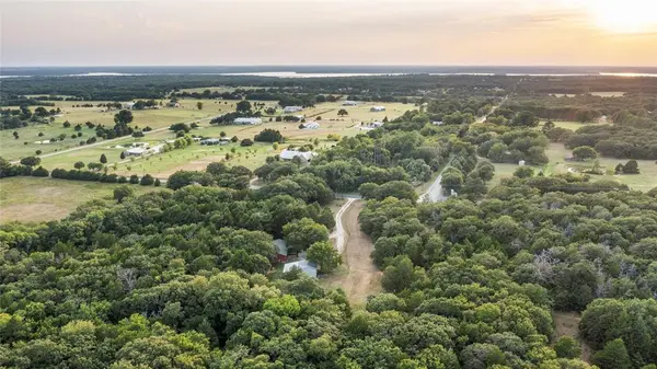 1050 Cooks Corner Road, Pottsboro, TX 75076