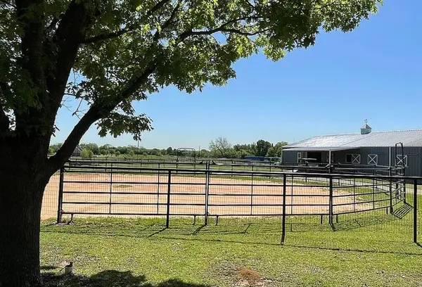 11217 Foutch Road, Pilot Point, TX 76258