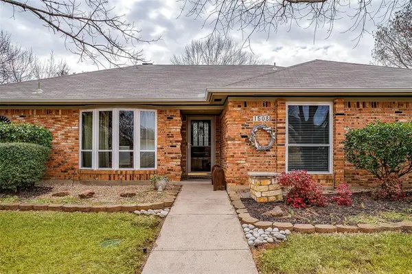 1508 Woodvale Drive,  Bedford,  TX 76021