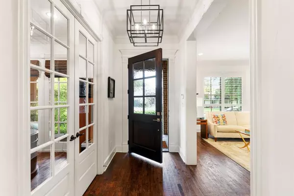 Dallas, TX 75225,6023 Del Norte Lane