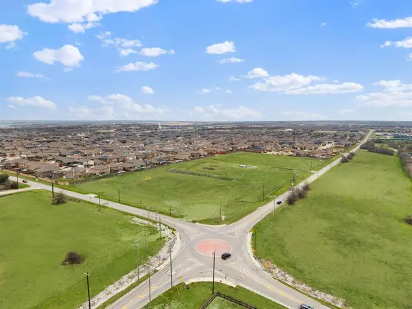 7451 Bowman Roberts Road, Fort Worth, TX 76179