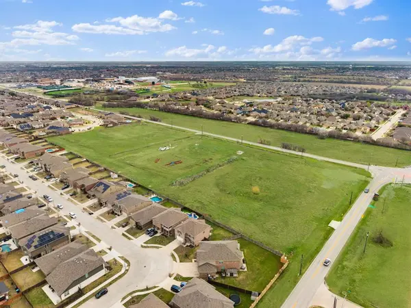 7451 Bowman Roberts Road, Fort Worth, TX 76179