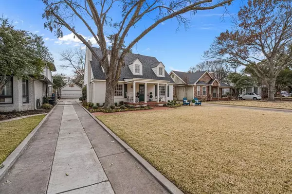 Fort Worth, TX 76109,3717 Bellaire Drive S