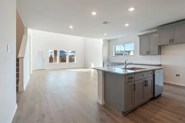 3685 Saguaro Drive, Grand Prairie, TX 75052