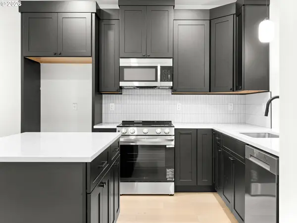 11067 SW 61st AVE #5, Portland, OR 97219