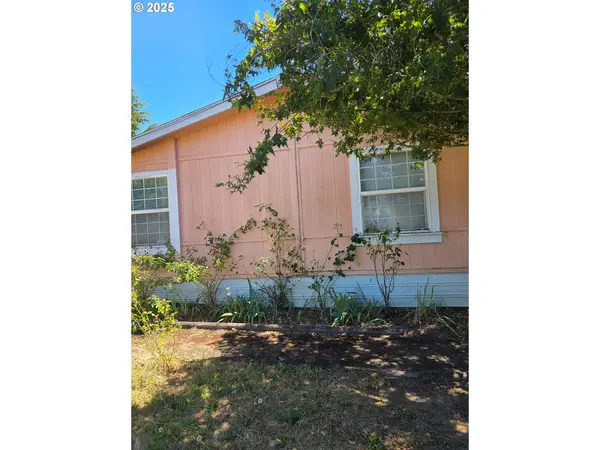 550 S STATE ST #49, Sutherlin, OR 97479