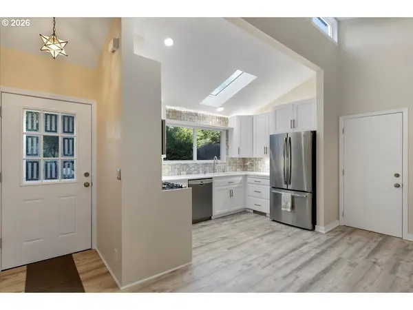 199 SW THE PINES DR, Depoe Bay, OR 97341