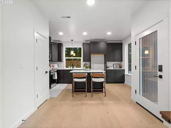 Portland, OR 97219,11075 SW 61st AVE