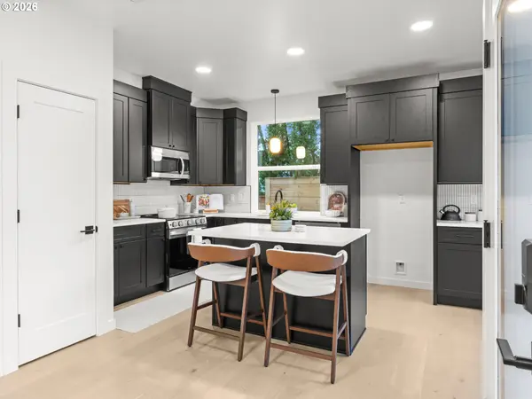 11075 SW 61st AVE, Portland, OR 97219