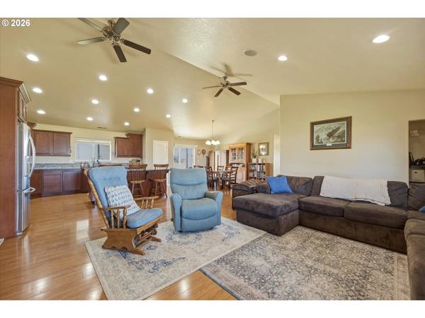 495 SW SECOND ST, Irrigon, OR 97844