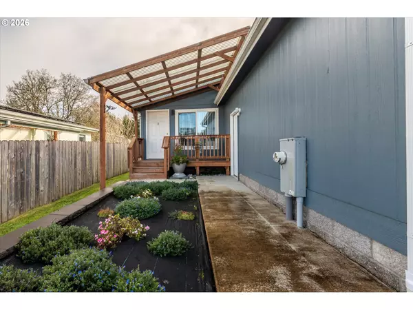 Coos Bay, OR 97420,90905 MATTHEW LN