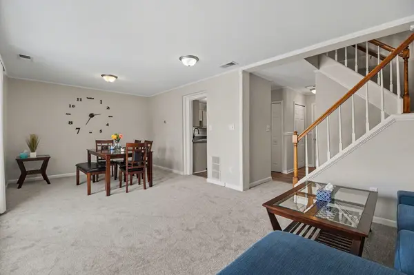 1208 Lear CT, Rochester Hills, MI 48307