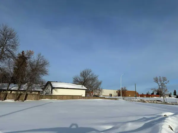 10301 108 AVE, Grande Prairie, AB T8V 1P6