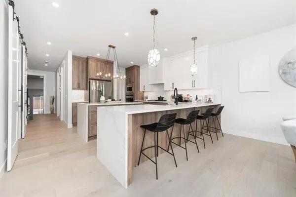 524 Waterford GRV, Chestermere, AB T1X 2Z9