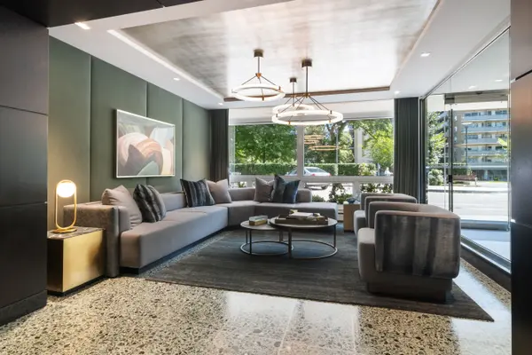 500 Avenue RD #1201, Toronto C02, ON M4V 2J6