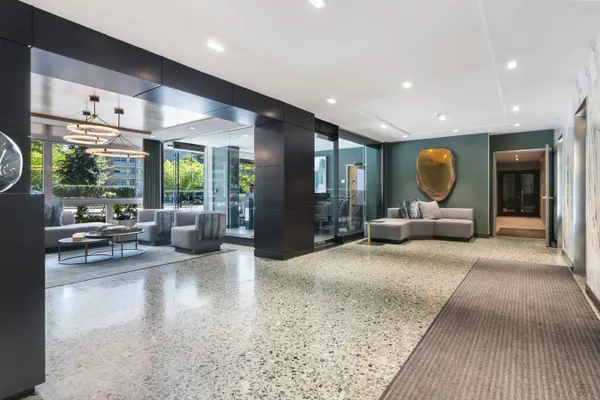 500 Avenue RD #1201, Toronto C02, ON M4V 2J6