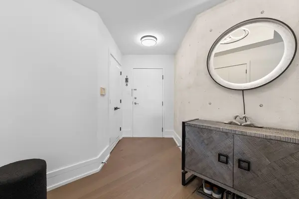 10 Yonge ST #3407, Toronto C01, ON M5E 1R4