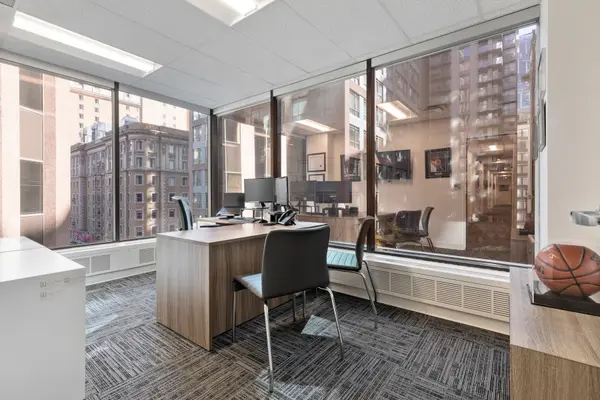 10 King ST E #709, Toronto C08, ON M5C 1C3