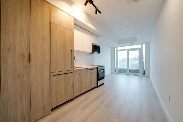 1635 MILITARY TRL #422, Toronto E10, ON M1C 1B2