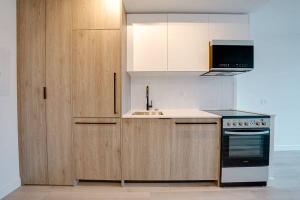 1635 MILITARY TRL #422, Toronto E10, ON M1C 1B2