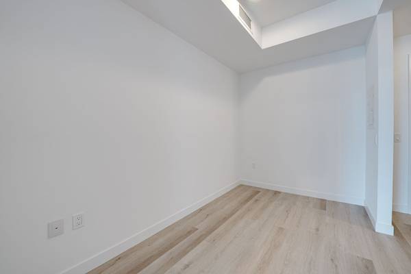 1635 MILITARY TRL #401, Toronto E10, ON M1C 1B2