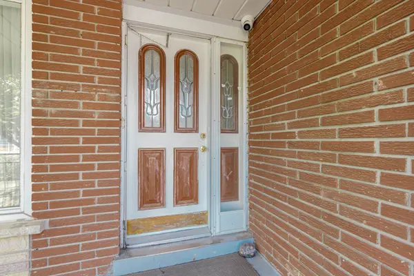 4104 Brandon Gate, Mississauga, ON L4T 3P2