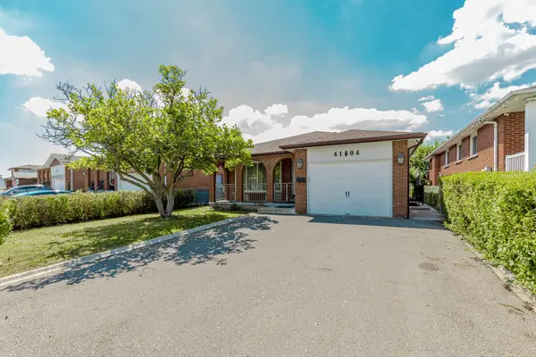 4104 Brandon Gate, Mississauga, ON L4T 3P2