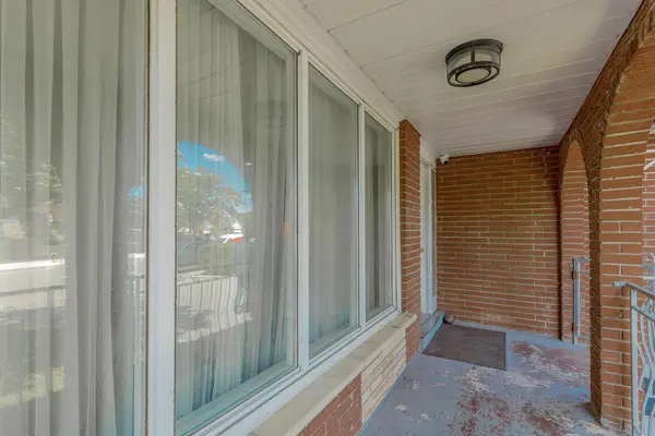 4104 Brandon Gate, Mississauga, ON L4T 3P2