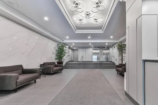 975 Warwick CT #1005, Burlington, ON L7T 3Z7