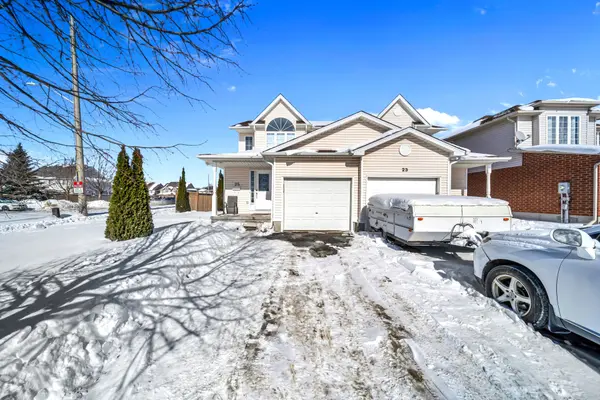 25 Breesegarden LN, Guelph, ON N1E 7H1