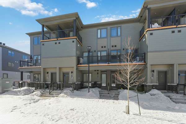 116 Parnian Private, Barrhaven, ON K2J 4H7