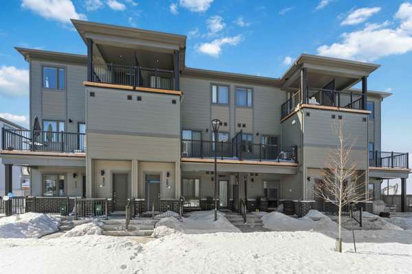 116 Parnian Private, Barrhaven, ON K2J 4H7