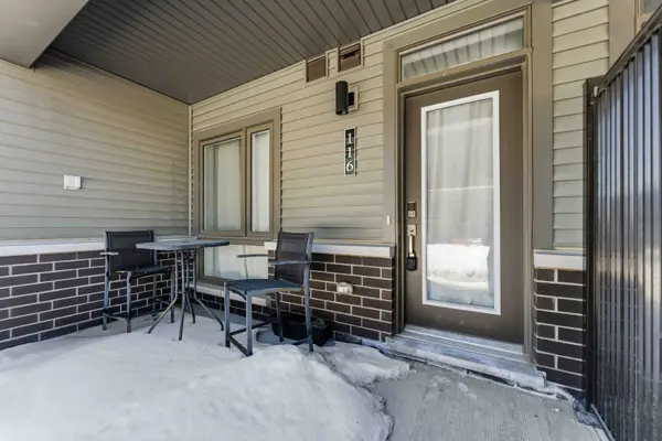 116 Parnian Private, Barrhaven, ON K2J 4H7