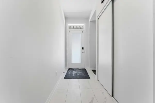 116 Parnian Private, Barrhaven, ON K2J 4H7