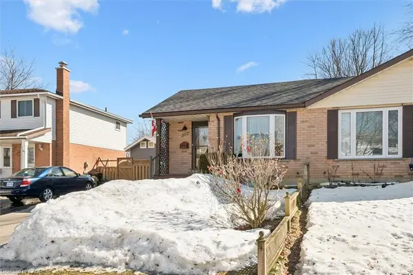 303A Mayview CRES, Waterloo, ON N2V 1P5