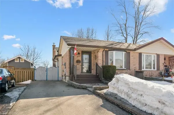 303A Mayview CRES, Waterloo, ON N2V 1P5