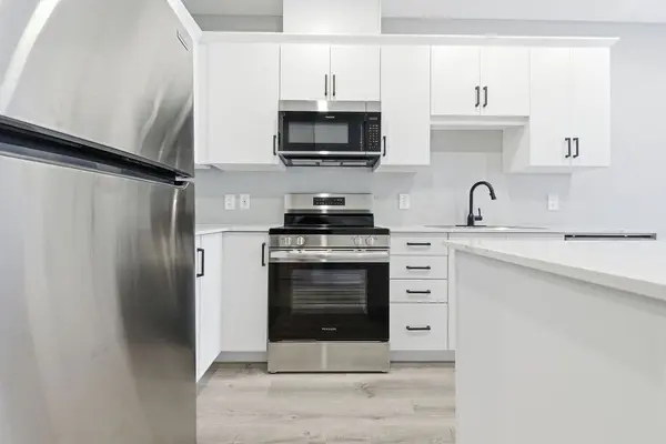 78A QUEEN ST #105, Bonnechere Valley, ON K0J 1T0