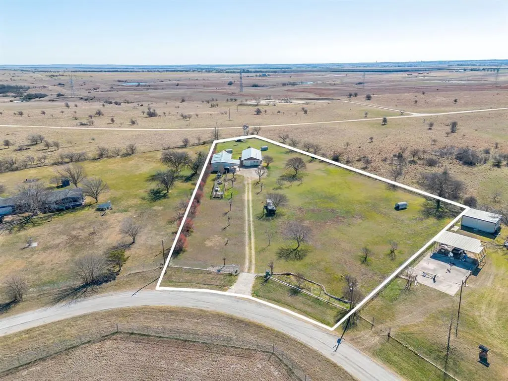 235 S Skyline Court, Cresson, TX 76035