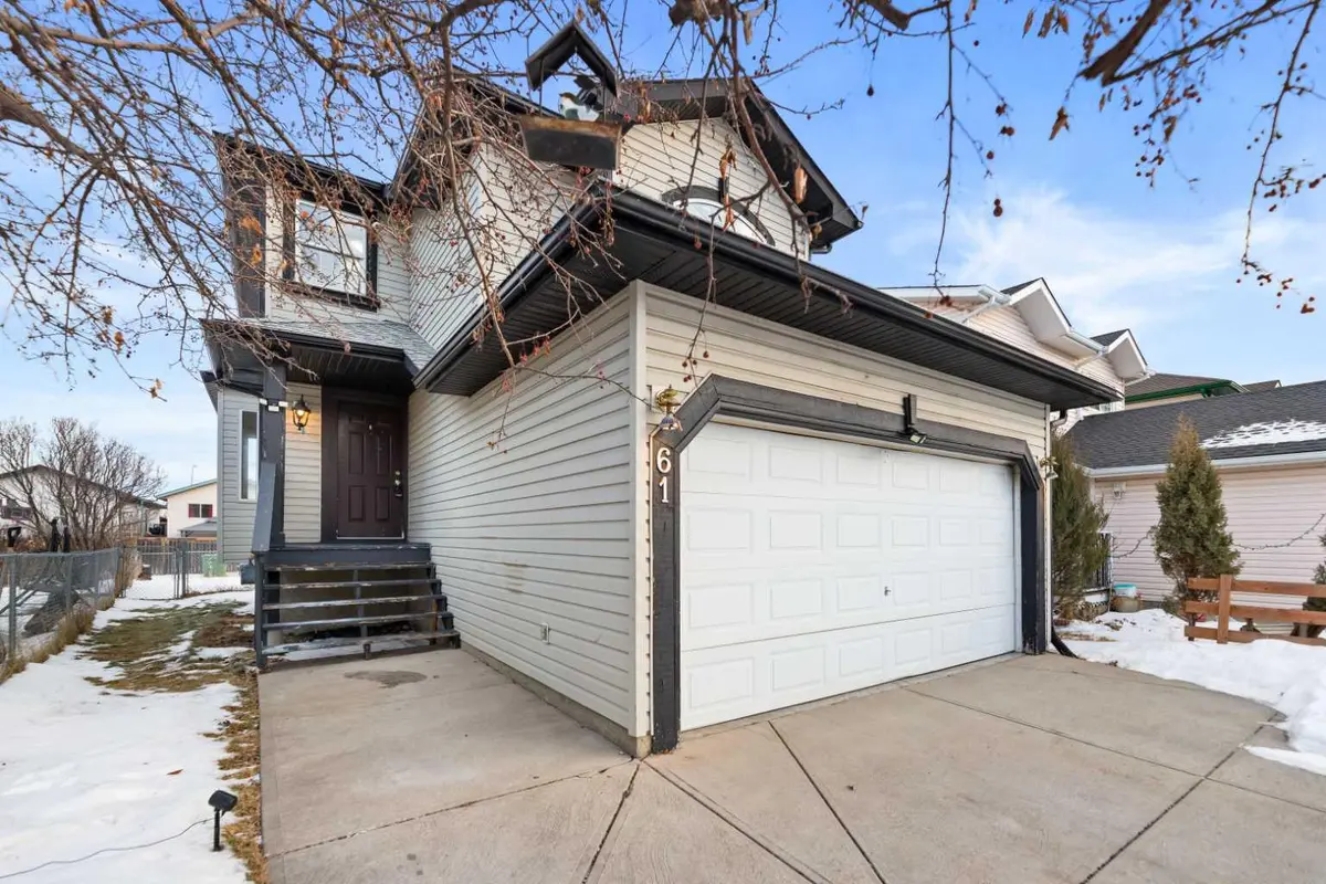61 Applemont PL SE, Calgary, AB T2P 0X2