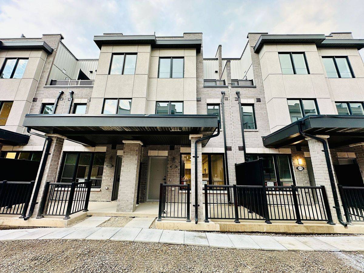 11 Baynes WAY #12, Bradford West Gwillimbury, ON L3Z 4M5