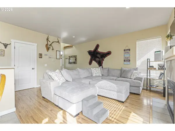 891 Kentucky AVE, Coos Bay, OR 97420