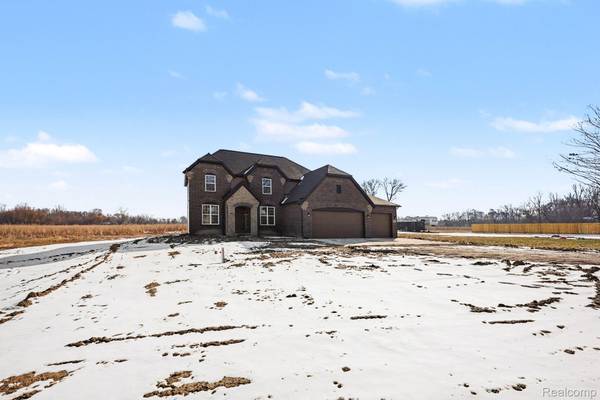 72250 Van Dyke RD,  Bruce Township,  MI 48065