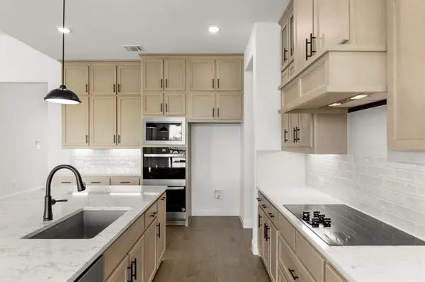 335 Waterview Drive, Gunter, TX 75058