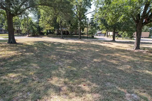 Lot 4 Blk 127 W Kaufman Street Street, Paris, TX 75460