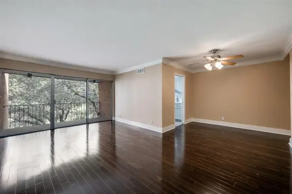 520 E Avenue J #C, Grand Prairie, TX 75050