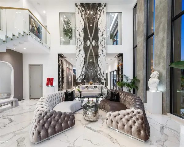 5025 Wateka Drive, Dallas, TX 75209