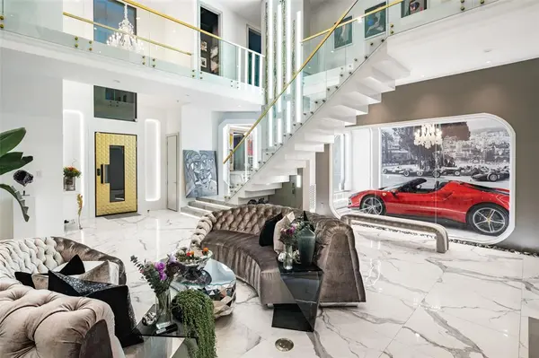 5025 Wateka Drive, Dallas, TX 75209